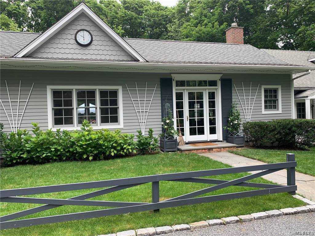 571 Bayville Road Locust Valley, NY 11560 - Photo 1 of 1 3 Bedroom, 3.5 bath home