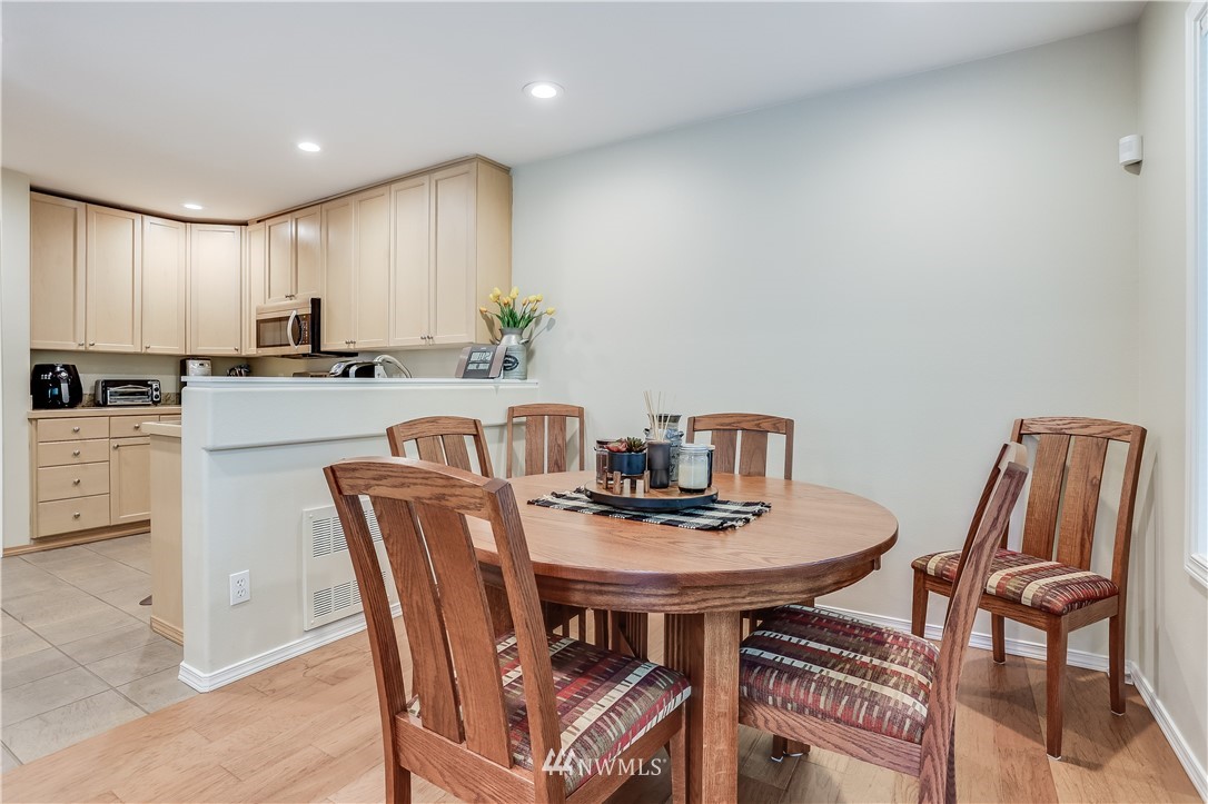 565 Elma Avenue Northeast Renton, WA 98059 - Photo 13 of 30 Gallery Image 13