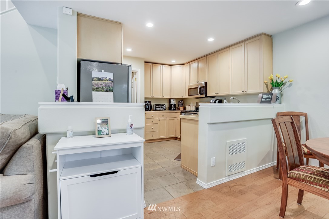 565 Elma Avenue Northeast Renton, WA 98059 - Photo 14 of 30 Gallery Image 14
