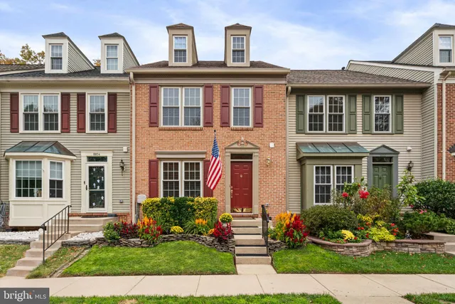 $689,900 | 8852 Eagle Rock Lane, Springfield, VA 22153