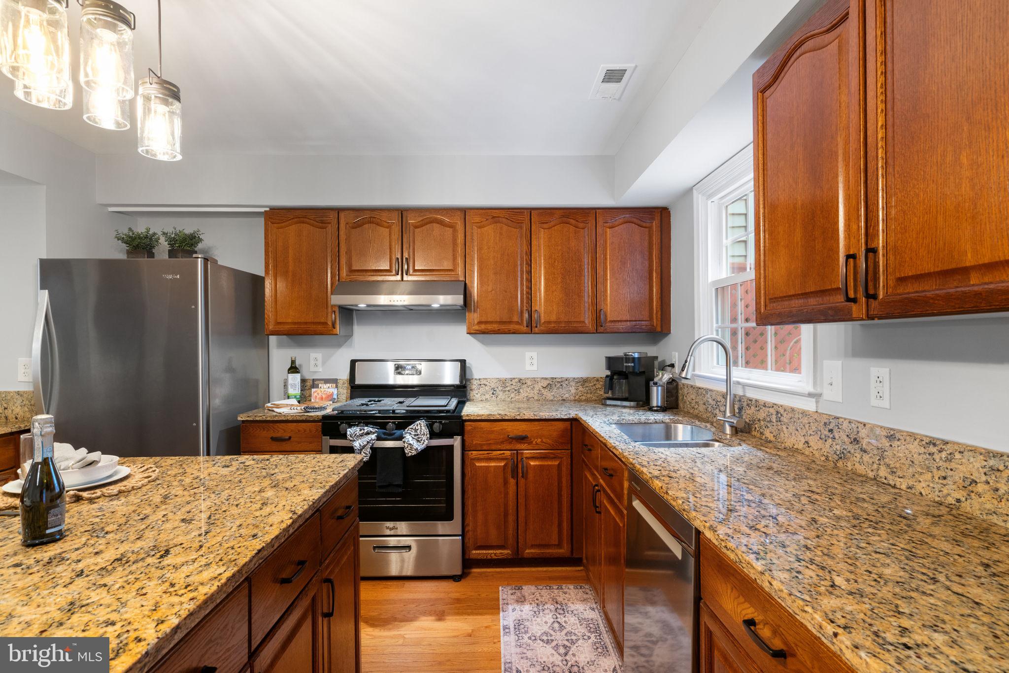 8852 Eagle Rock Lane Springfield, VA 22153 - Photo 11 of 61 Kitchen