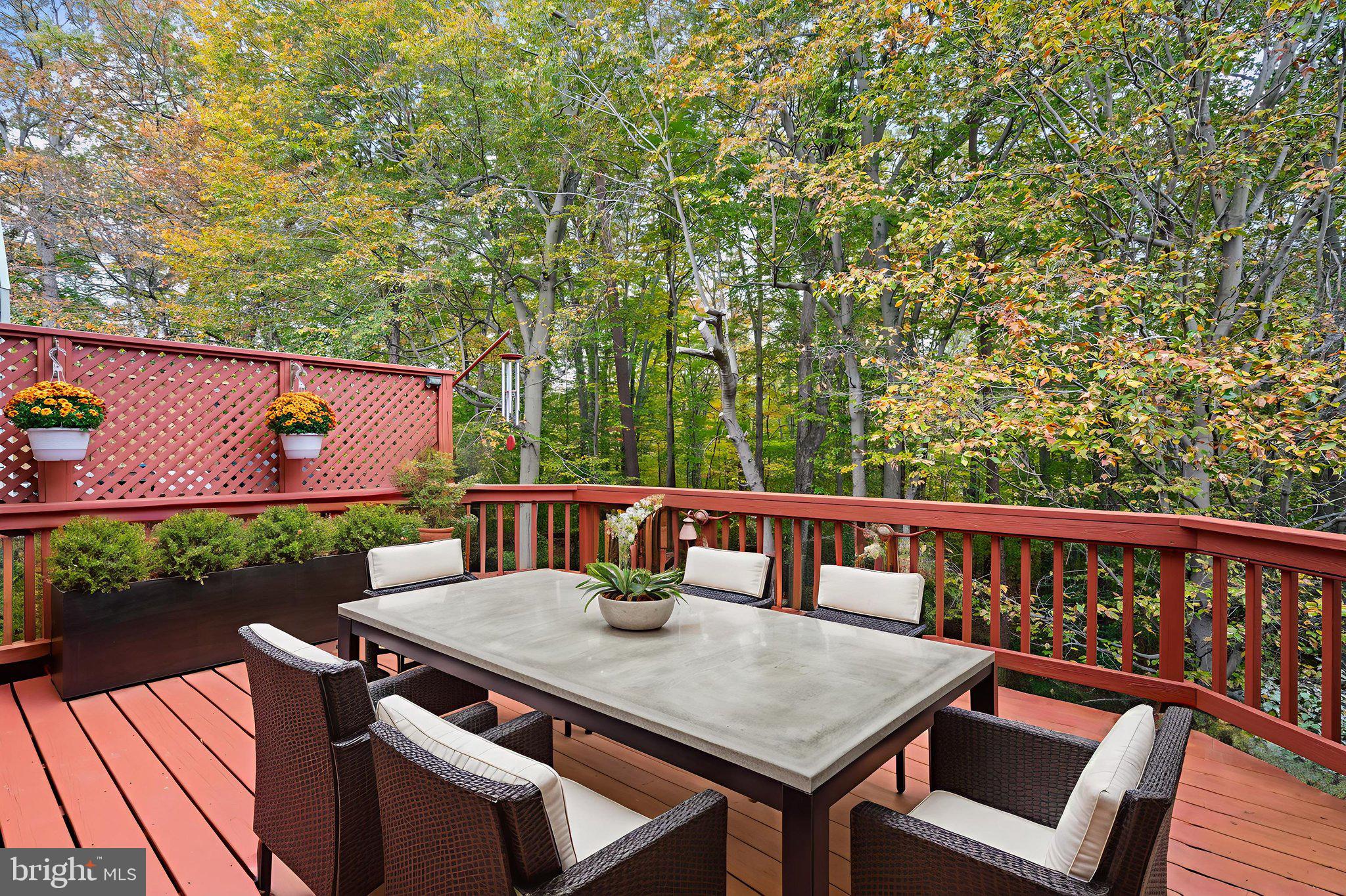 8852 Eagle Rock Lane Springfield, VA 22153 - Photo 56 of 61 a view of a balcony with furniture