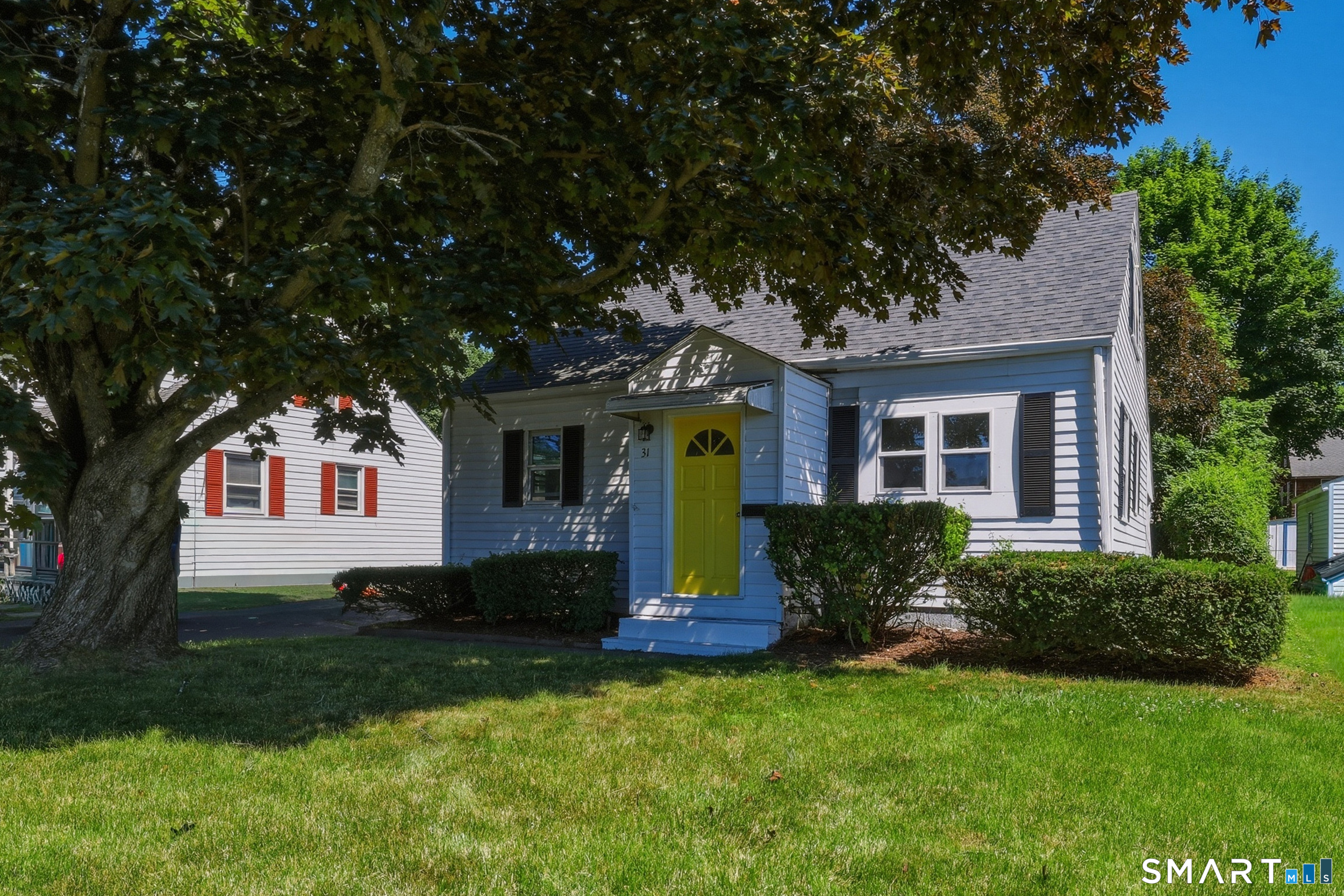 31 Alexander Road New Britain, CT 06053 - Photo 2 of 27