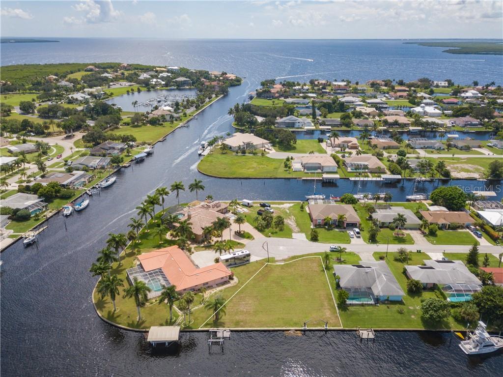 PRIME SAILBOAT LOCATION WITH ACCESS IN MINUTES TO CHARLOTTE HARBOR LEADING TO THE GULF OF MEXICO!