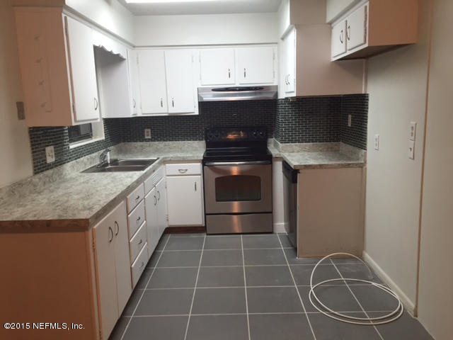 10516 Jolynn Road Jacksonville, FL 32225 - Photo 4 of 15 KIT1