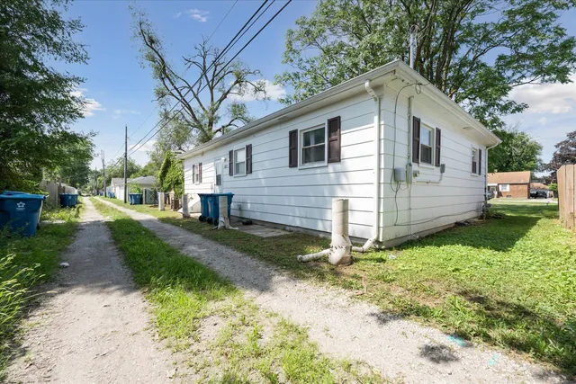 $1,950 | 1313 Gordon Avenue, Calumet City, IL 60409