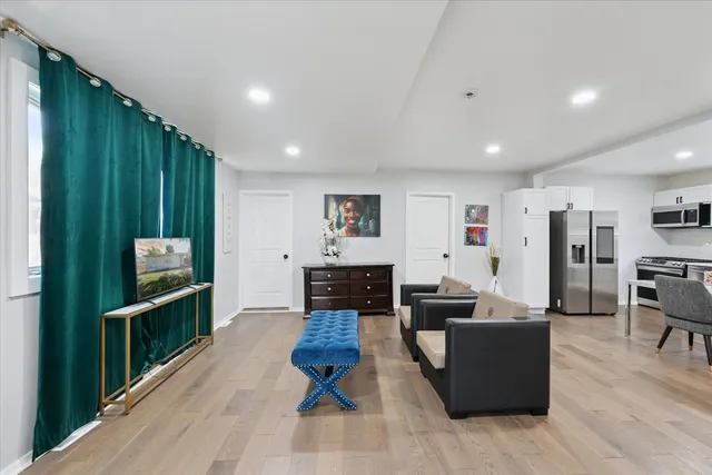 $1,950 | 1313 Gordon Avenue, Calumet City, IL 60409