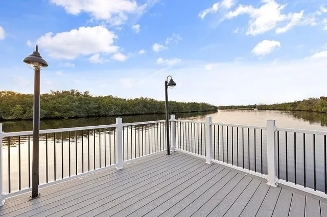 $595,995 | 188 Southwest Pomeroy Street, Stuart, FL 34994