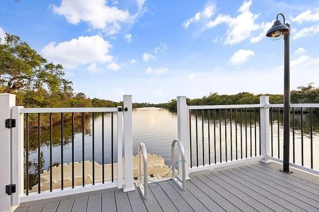 $595,995 | 188 Southwest Pomeroy Street, Stuart, FL 34994