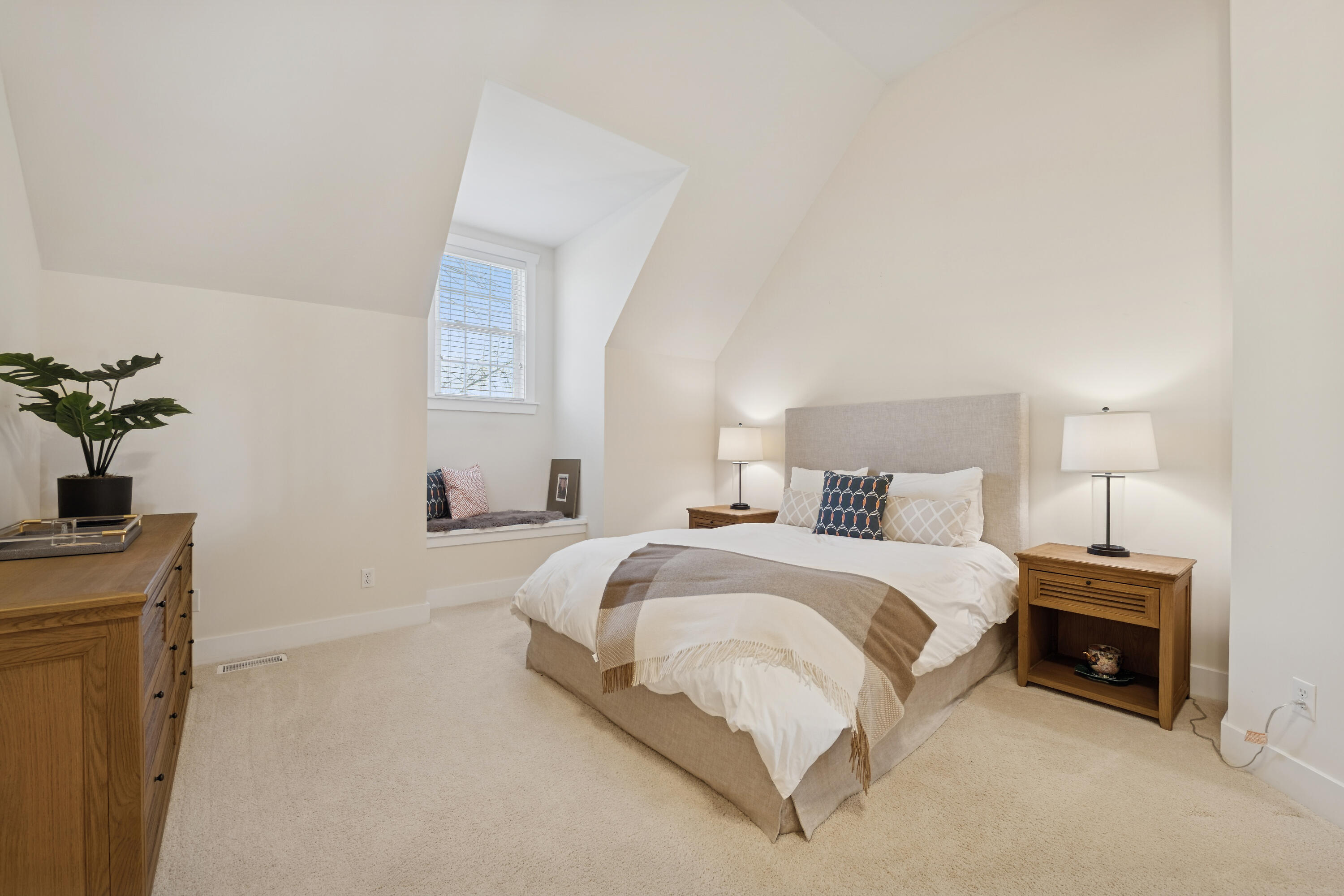 1530 Prestwick Place Geneva, WI 53147 - Photo 13 of 30 Upper bedroom 2