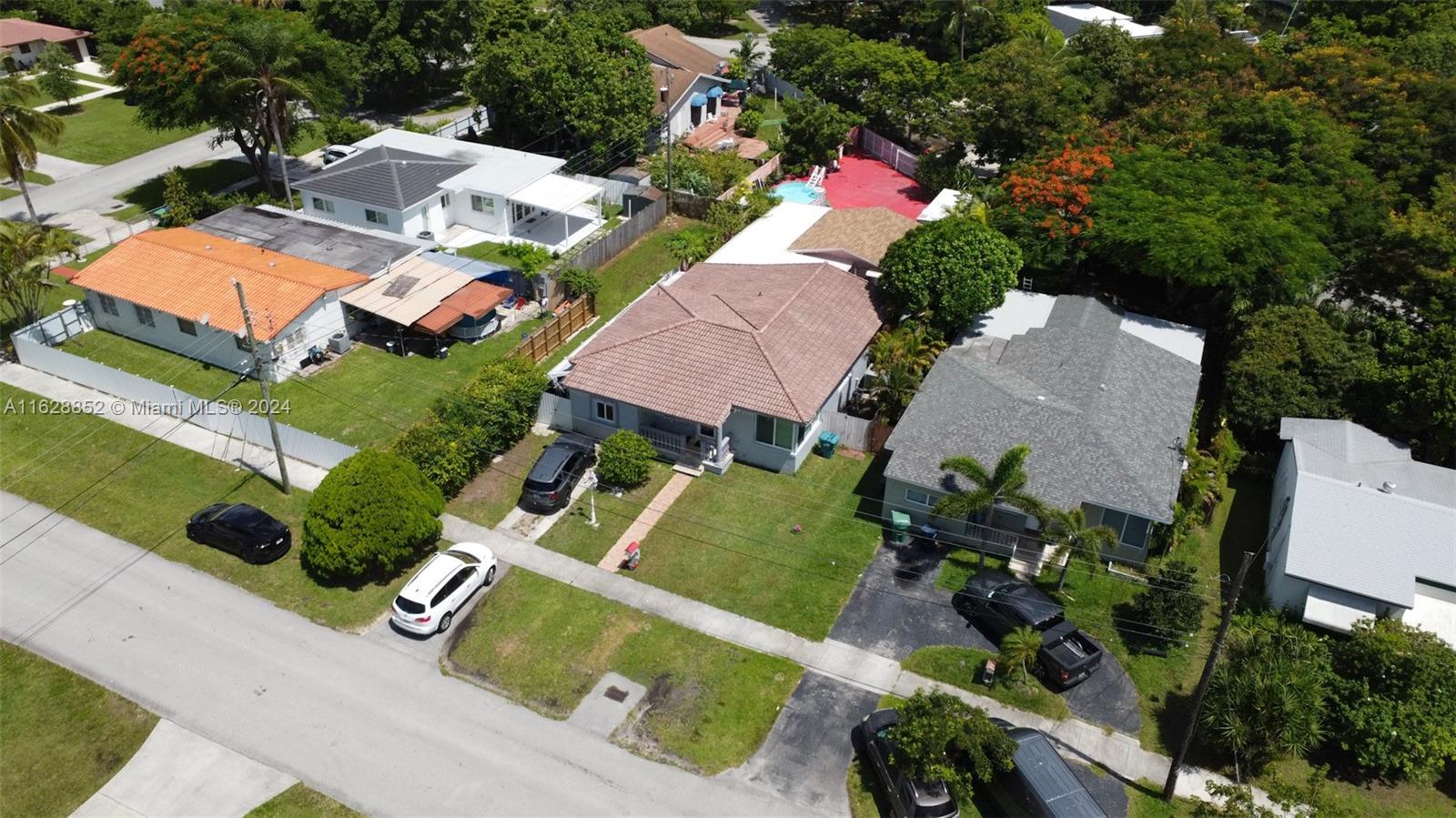 6775 Southwest 38th Street Miami, FL 33155 - Photo 6 of 44 Gallery Image 6