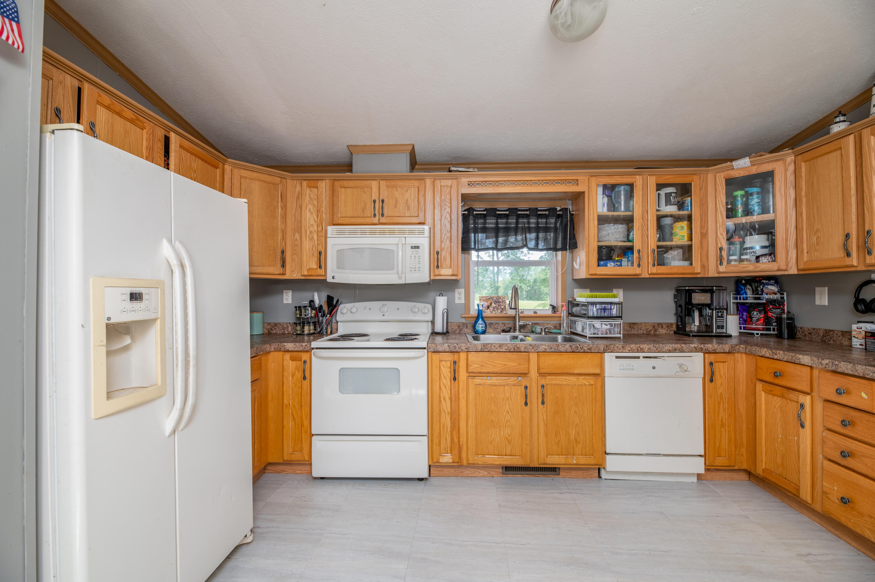 962 Manchester Road Belgrade, ME 04917 - Photo 9 of 38 Interior9