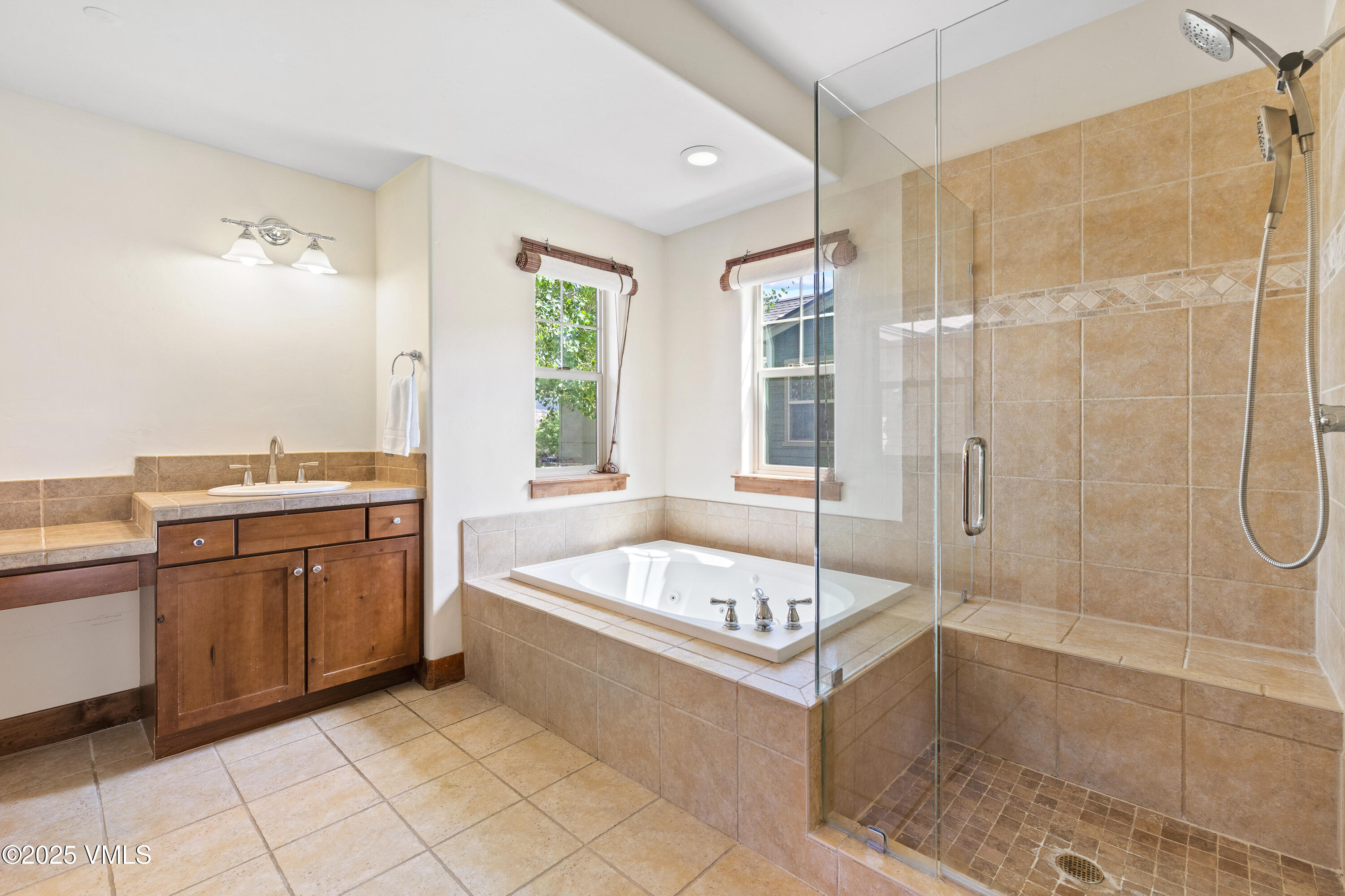 90 Wildhorse Gypsum, CO 81637 - Photo 23 of 61 Primary Bath