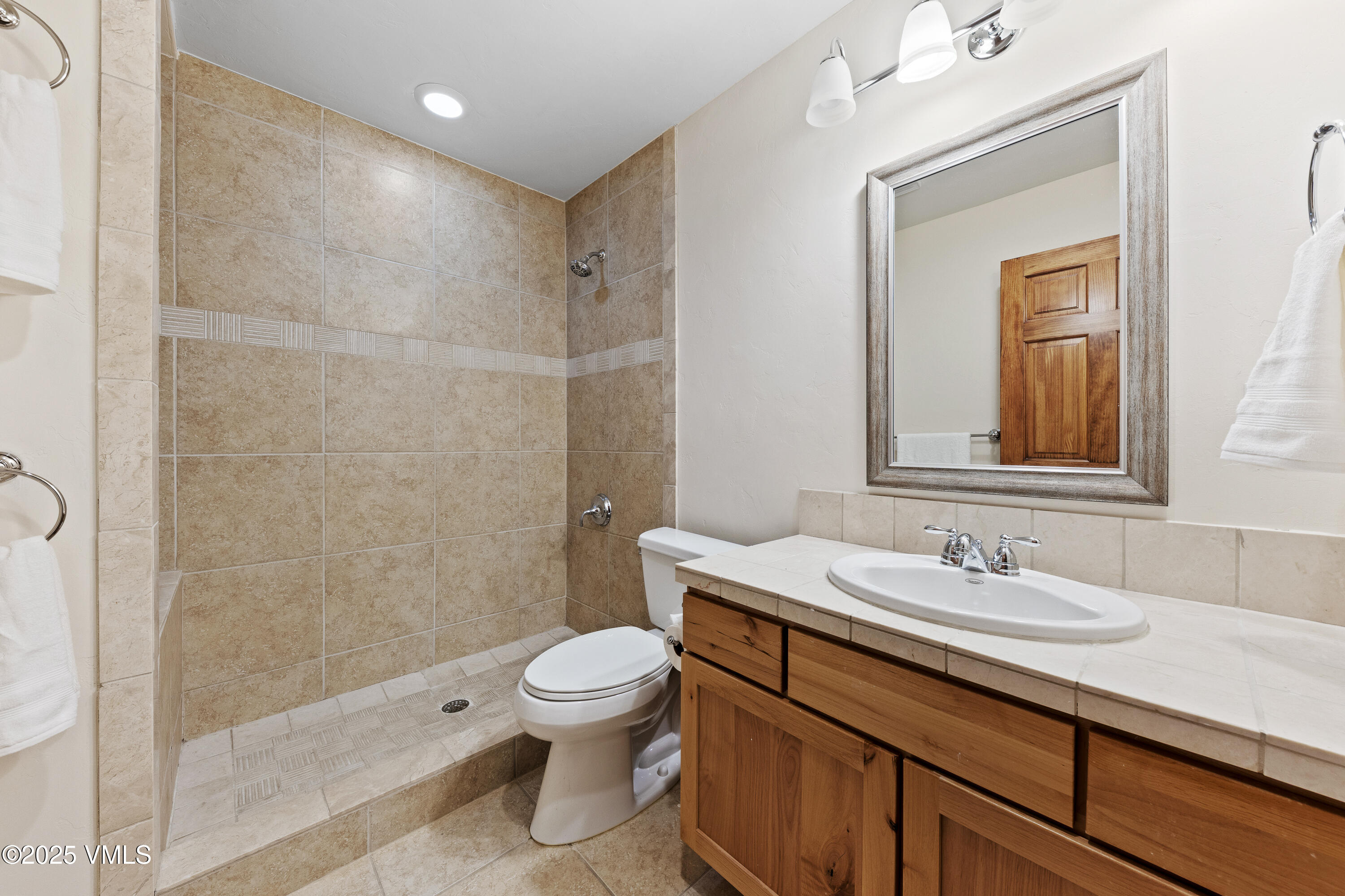 90 Wildhorse Gypsum, CO 81637 - Photo 45 of 61 Full Bath