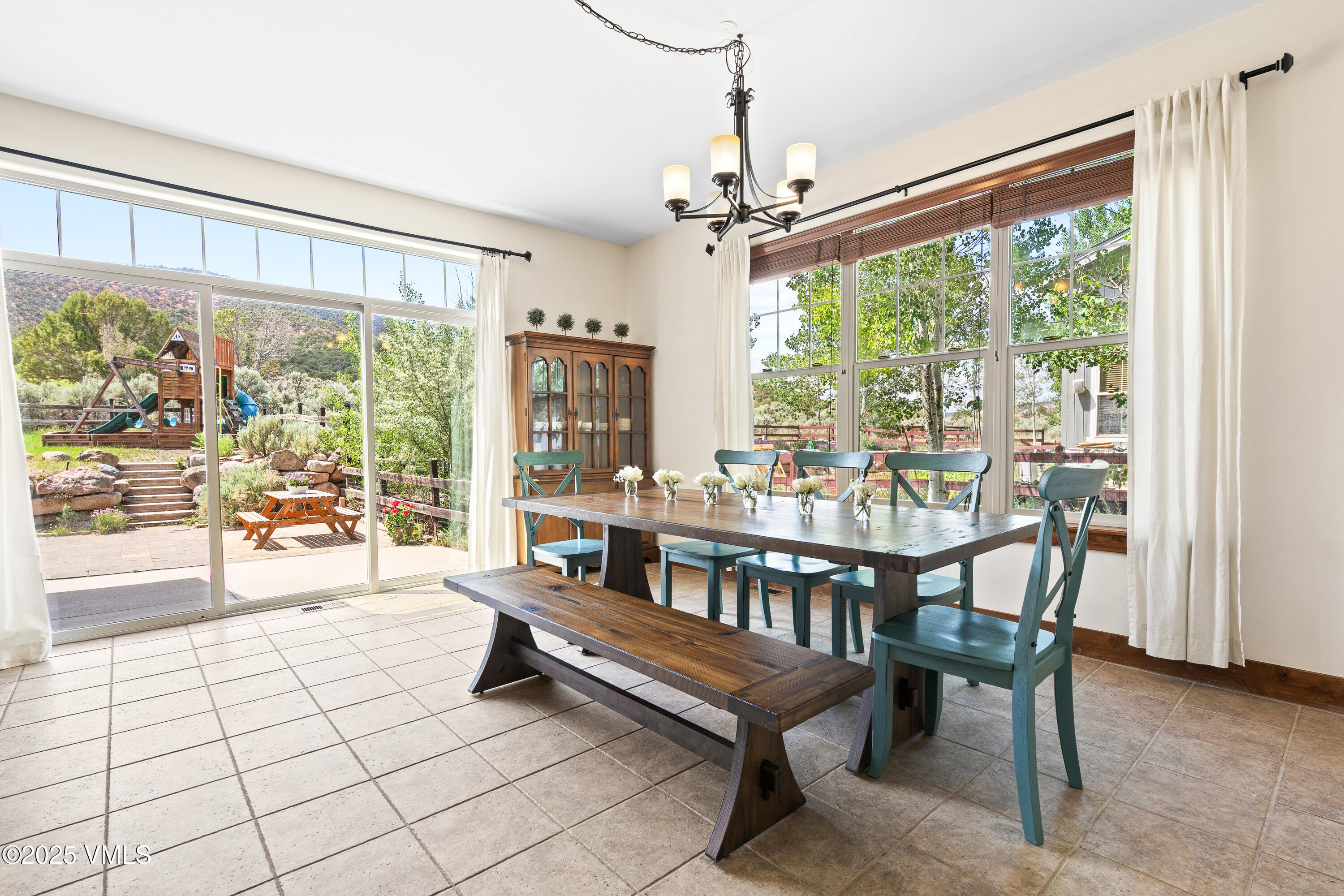 90 Wildhorse Gypsum, CO 81637 - Photo 6 of 61 Dining Area w/ Access to Patio
