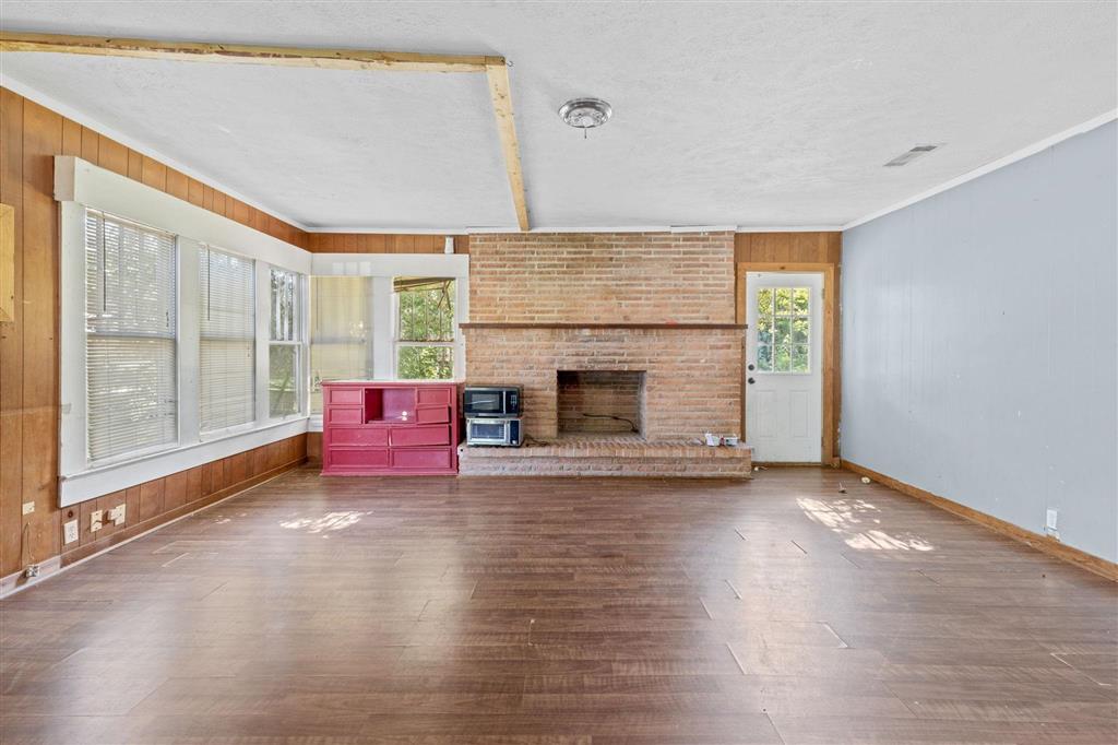 326 Hall Street Dequincy, LA 70633 - Photo 2 of 13