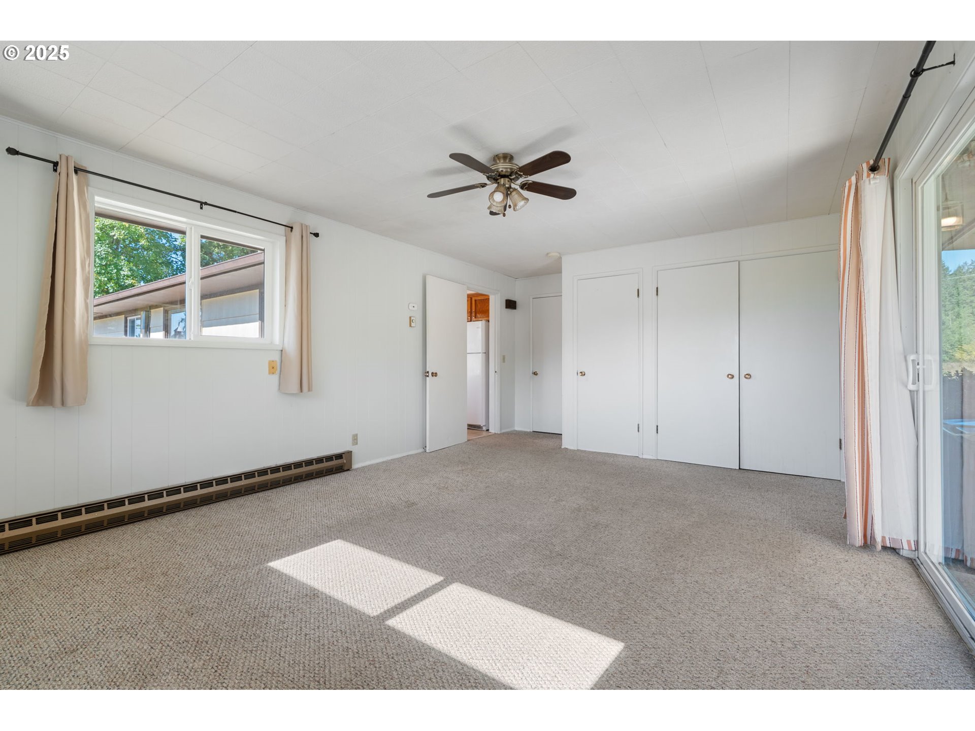 122 Armstrong Road Chehalis, WA 98532 - Photo 19 of 40 a view of an empty room with a window