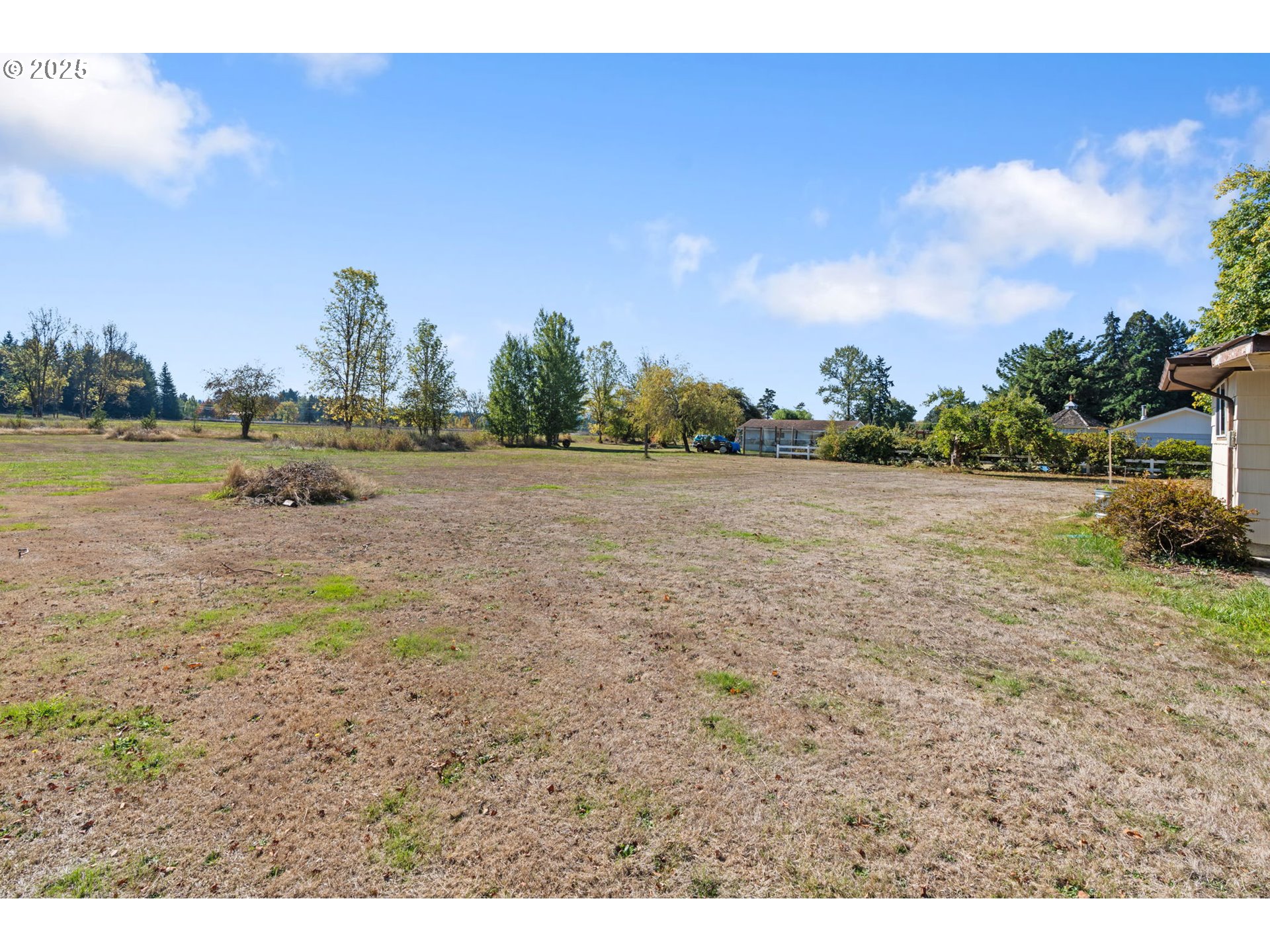 122 Armstrong Road Chehalis, WA 98532 - Photo 30 of 40 a view of an outdoor space