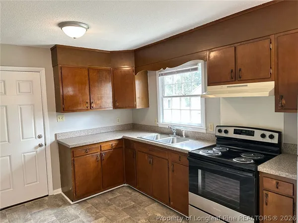 $1,295 | 5622 Carson Drive, Fayetteville, NC 28303