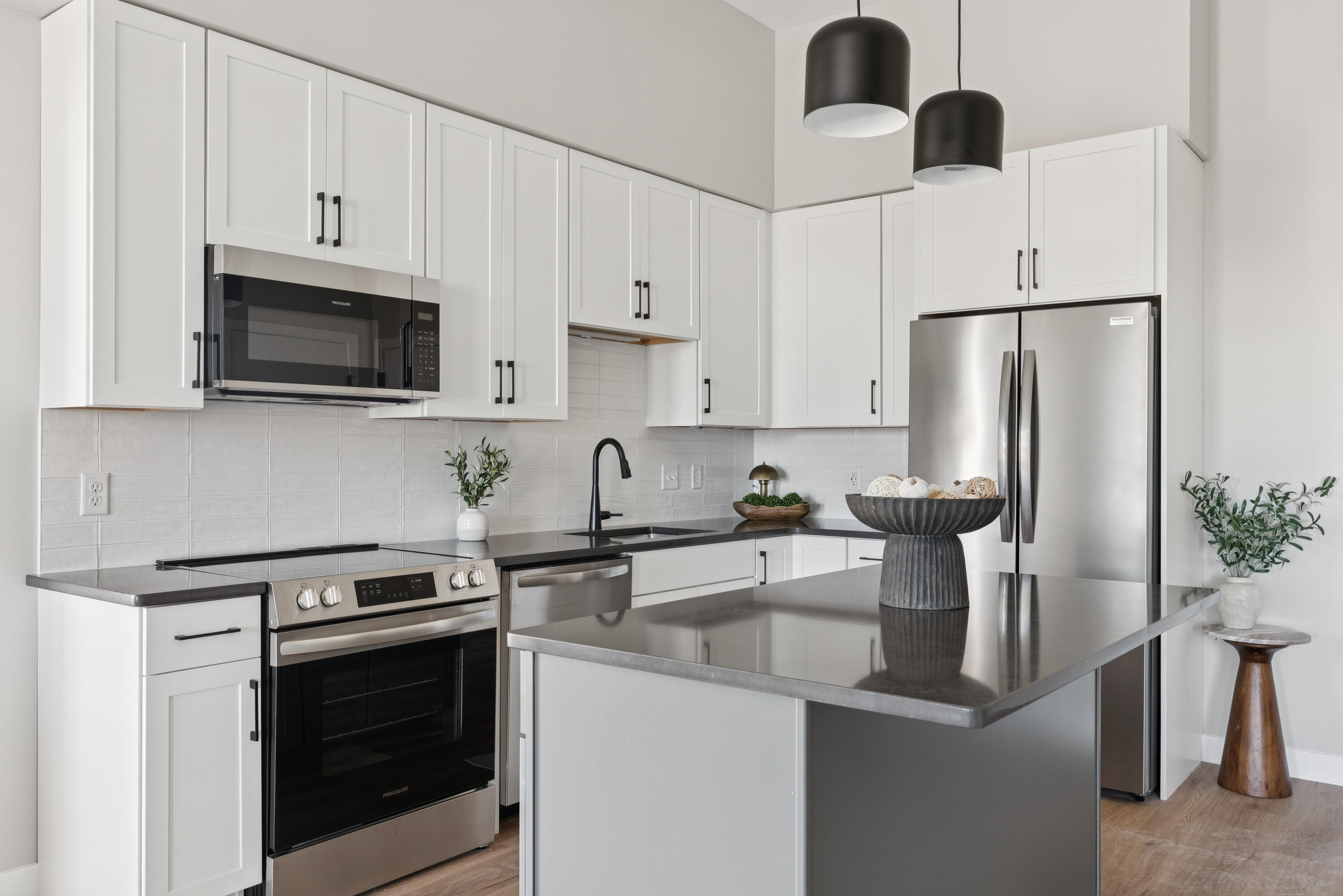 1 Cross Street, Unit 437 Scarborough, ME 04074 - Photo 6 of 46 DSC09372