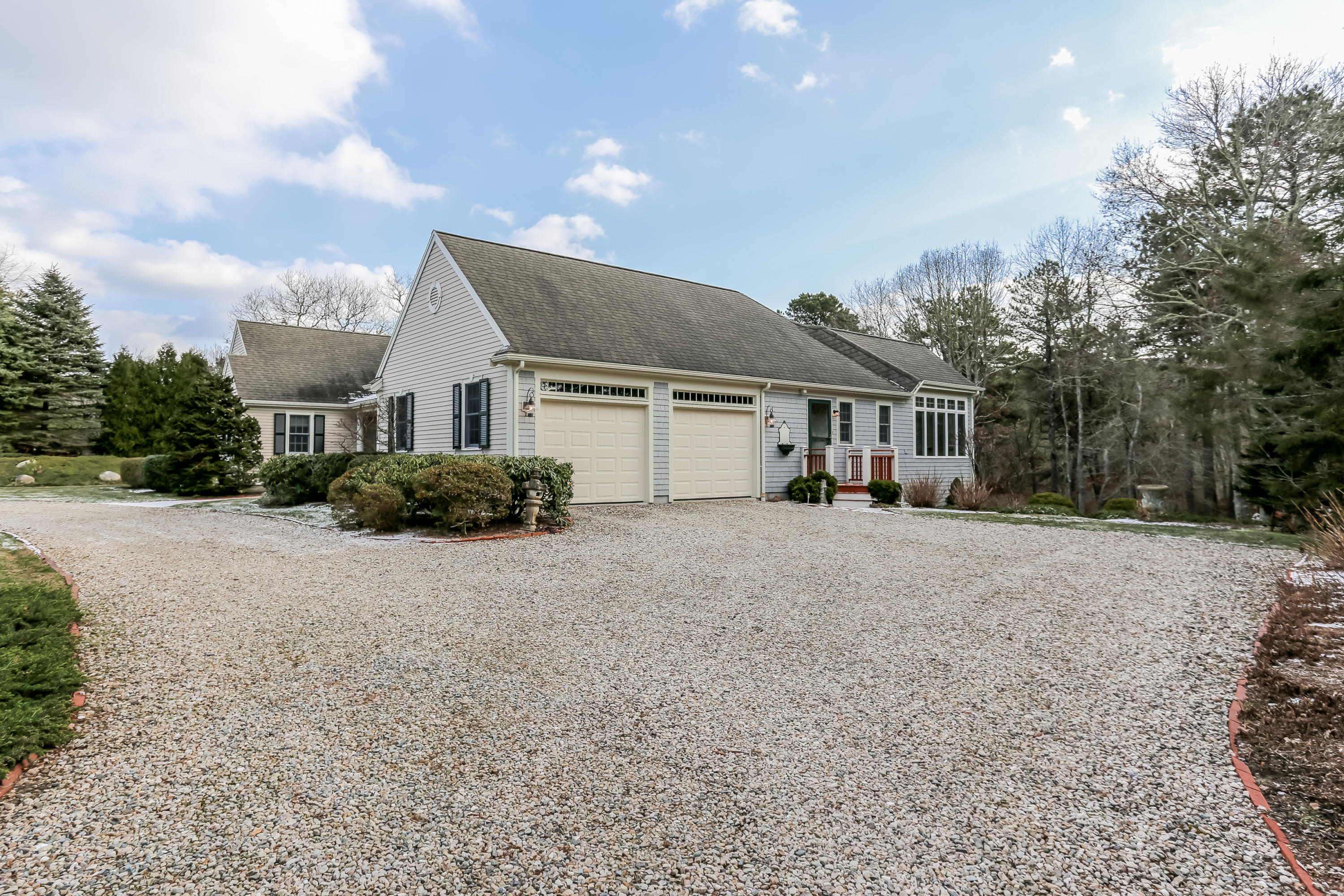 150 Cairn Ridge Road East Falmouth, MA 02536 - Photo 29 of 31 040-photo-side-view-6606218