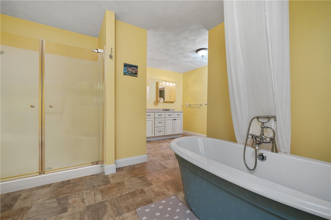 809 Chestnut Hill Road Glocester, RI 02857 - Photo 16 of 45