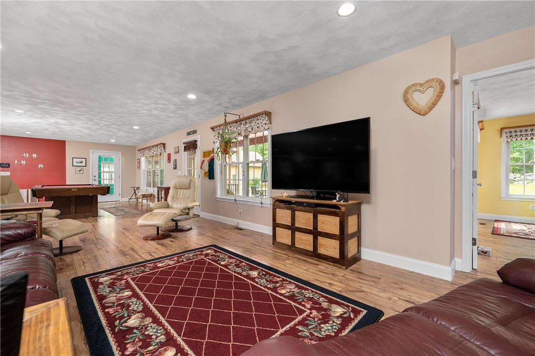 809 Chestnut Hill Road Glocester, RI 02857 - Photo 25 of 45