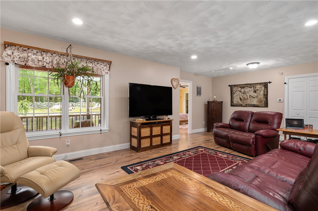 809 Chestnut Hill Road Glocester, RI 02857 - Photo 26 of 45