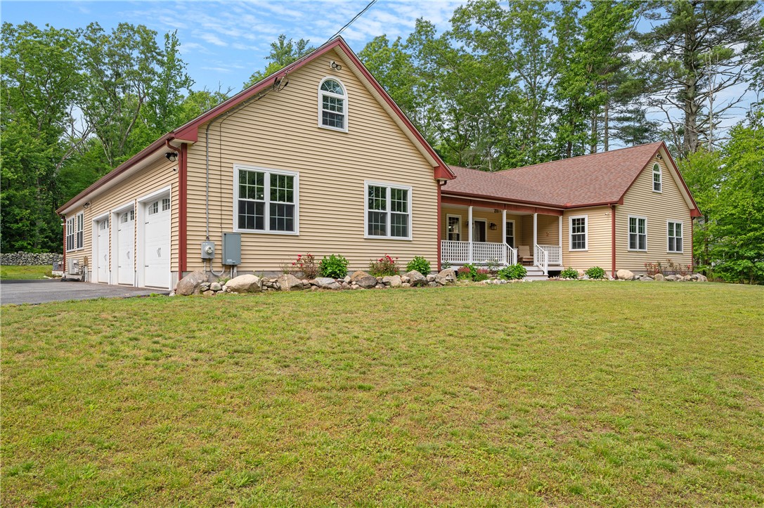 809 Chestnut Hill Road Glocester, RI 02857 - Photo 3 of 45
