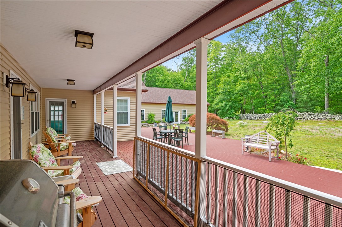 809 Chestnut Hill Road Glocester, RI 02857 - Photo 38 of 45