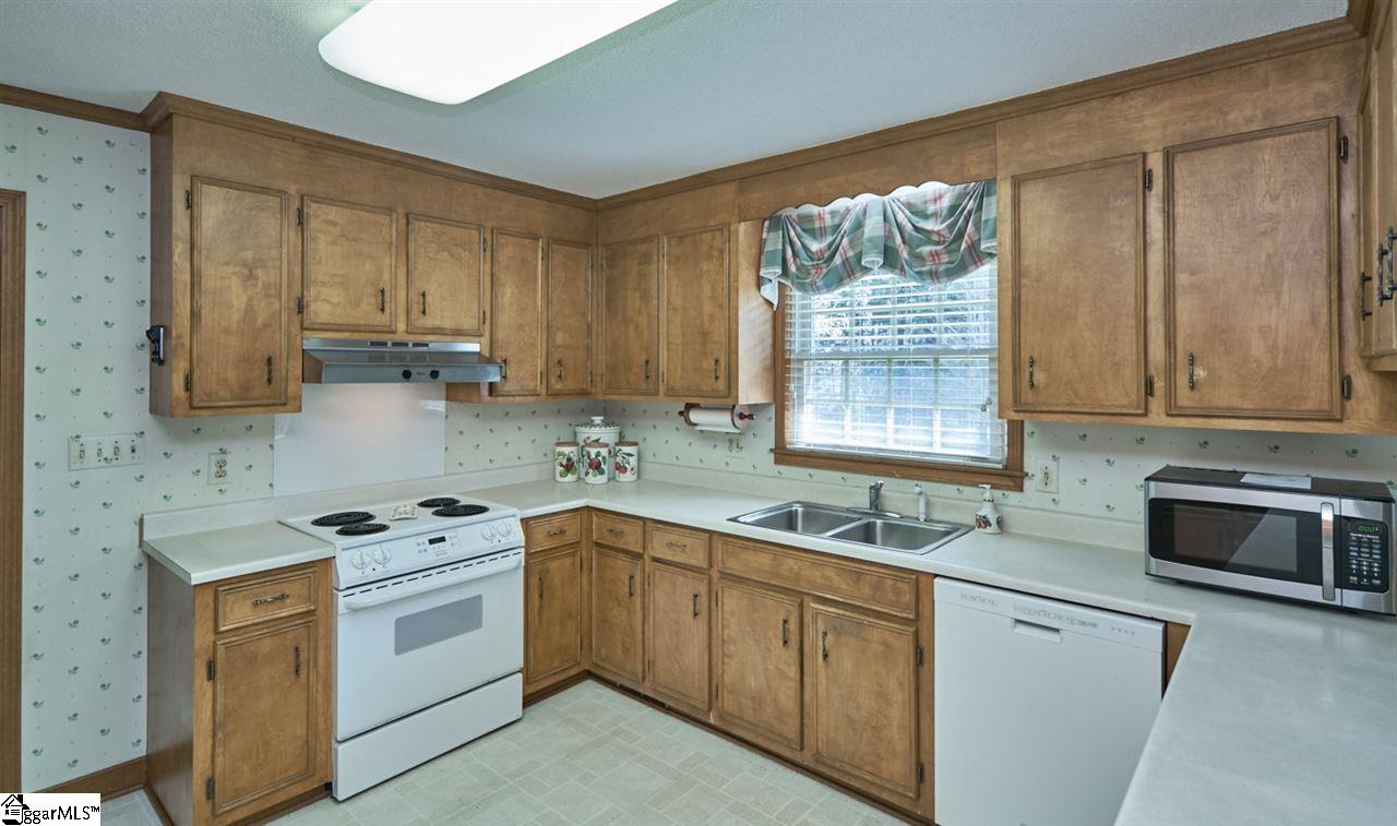 115 Covington Road Greenville, SC 29617 - Photo 11 of 27 Gallery Image 11