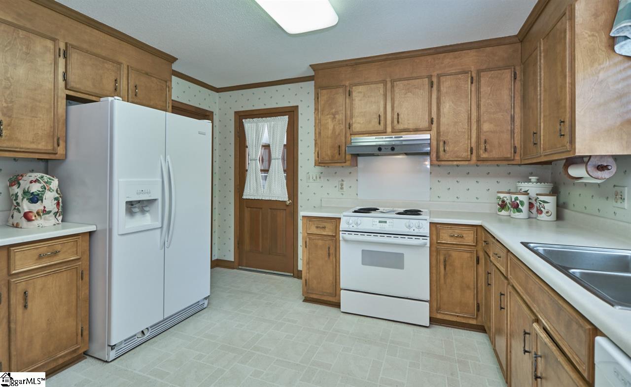 115 Covington Road Greenville, SC 29617 - Photo 12 of 27 Gallery Image 12