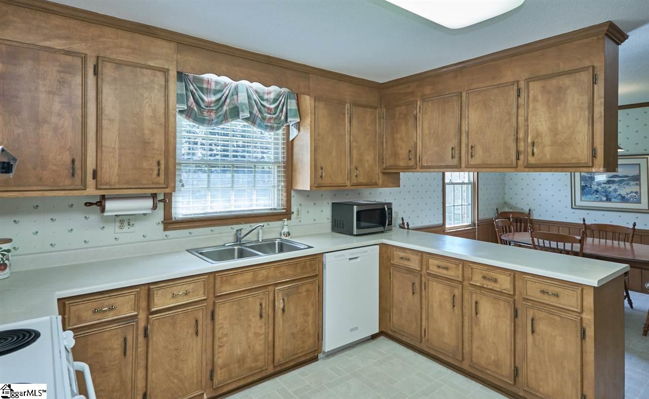 115 Covington Road Greenville, SC 29617 - Photo 13 of 27 Gallery Image 13