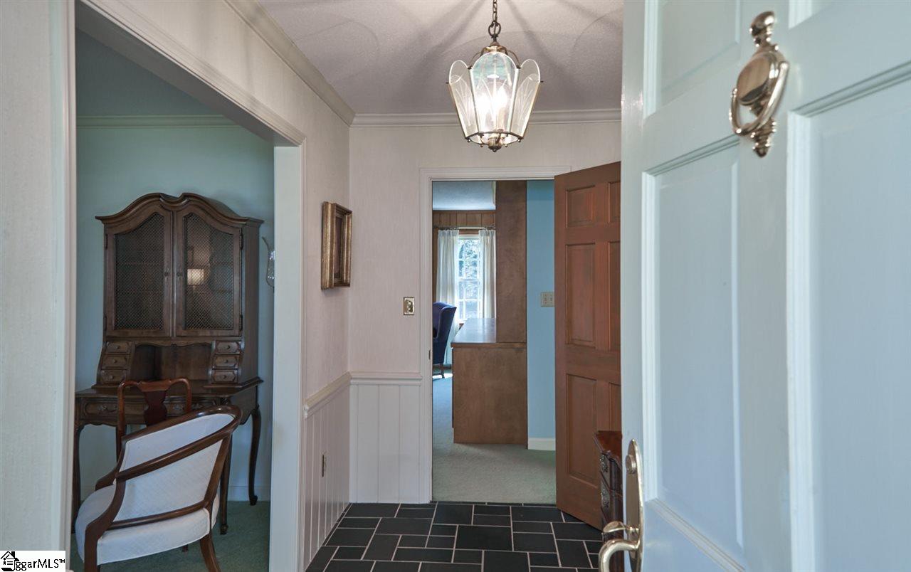 115 Covington Road Greenville, SC 29617 - Photo 6 of 27 Gallery Image 6