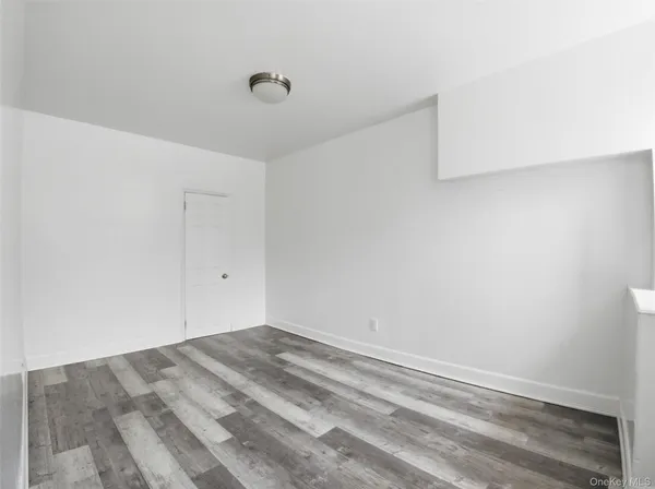 $3,300 | 762 Brady Avenue, Unit G | Pelham Parkway