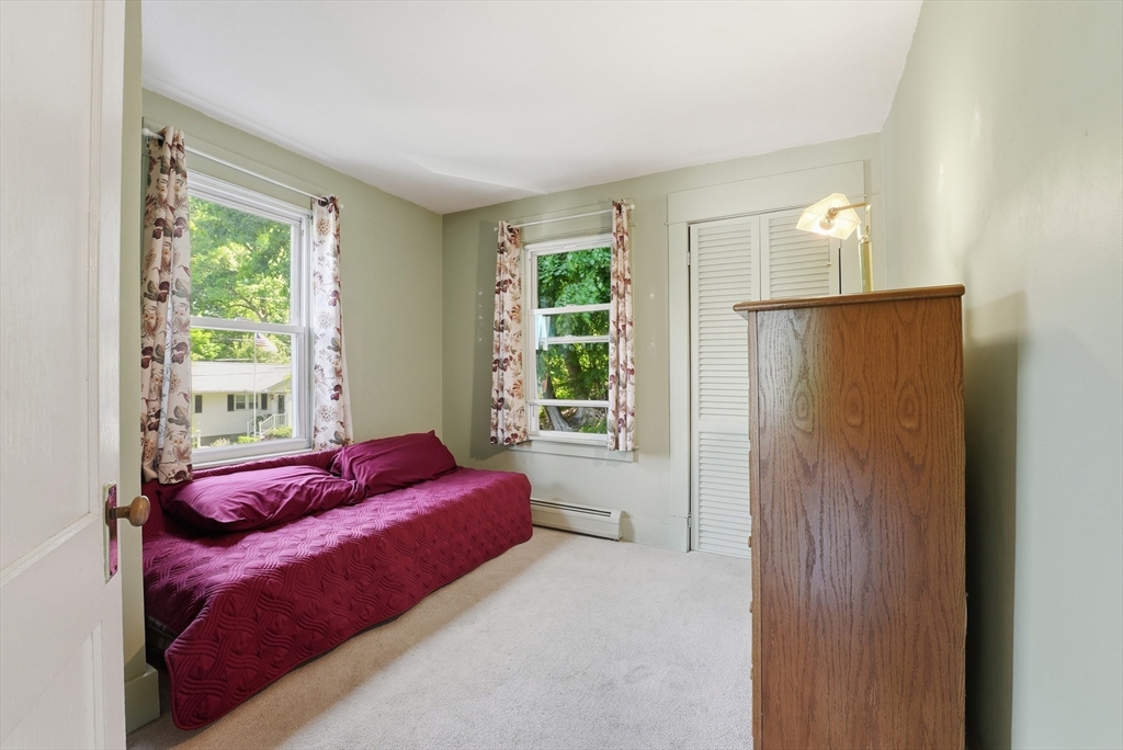 114 Field Street West Springfield, MA 01089 - Photo 11 of 41