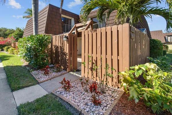 $304,500 | 5678 Southeast Riverboat Drive, Unit 129, Stuart, FL 34997