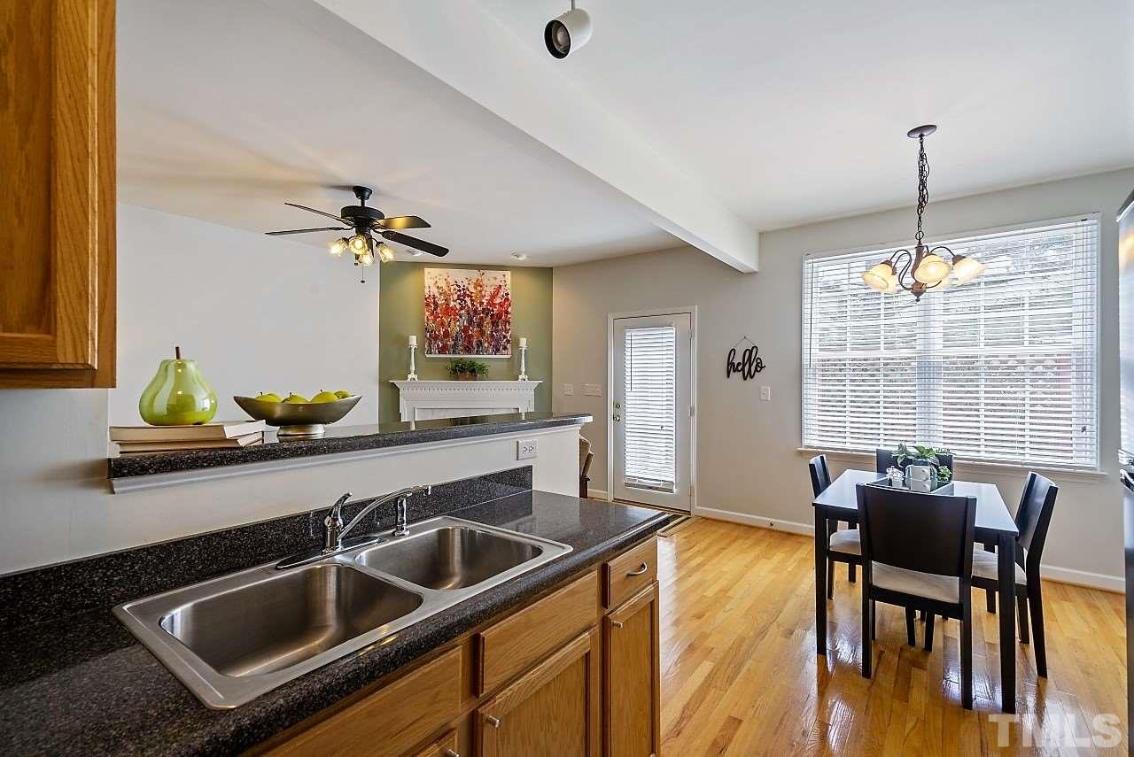 5423 Goldenglow Way Raleigh, NC 27606 - Photo 11 of 28 Gallery Image 11
