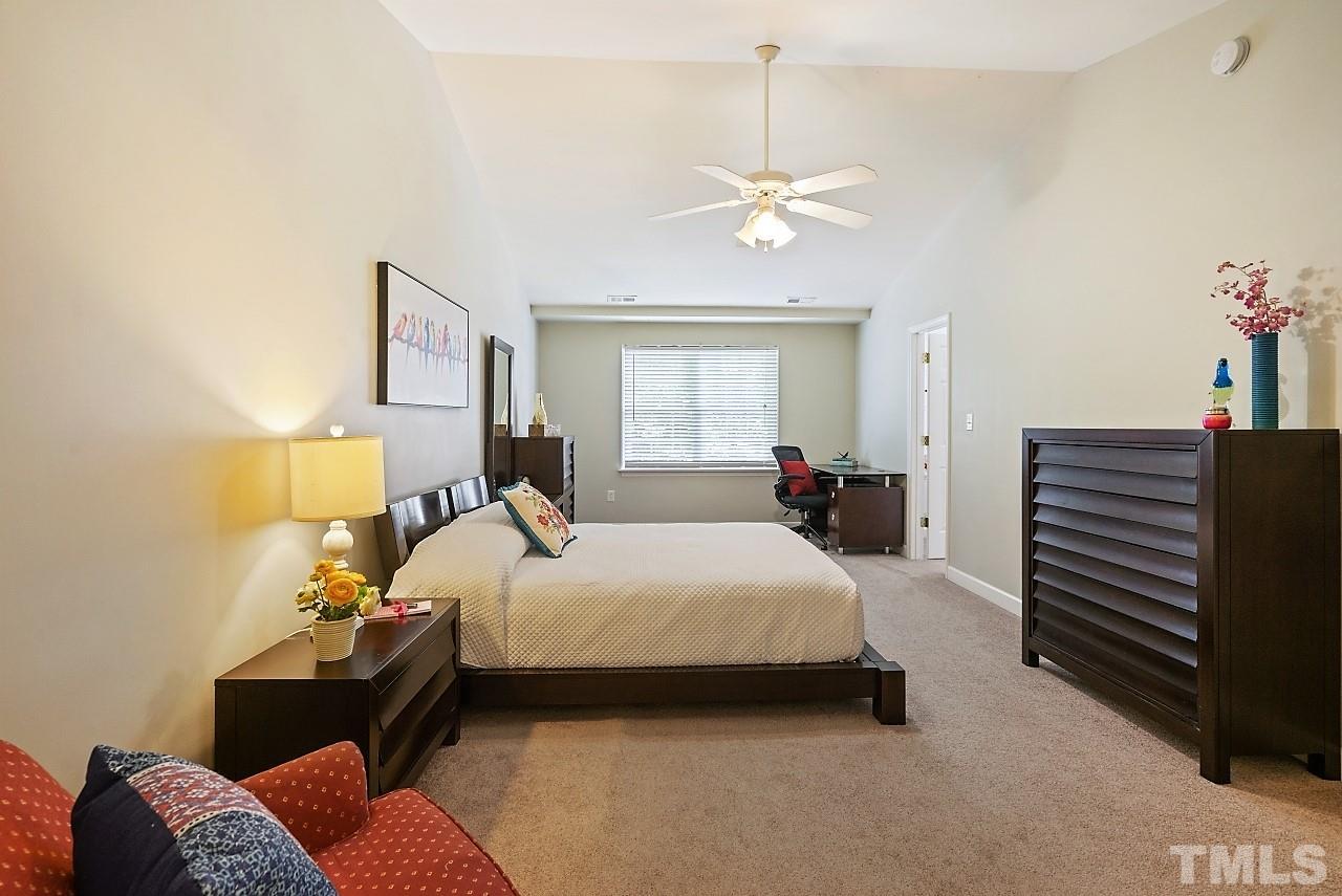5423 Goldenglow Way Raleigh, NC 27606 - Photo 16 of 28 Gallery Image 16