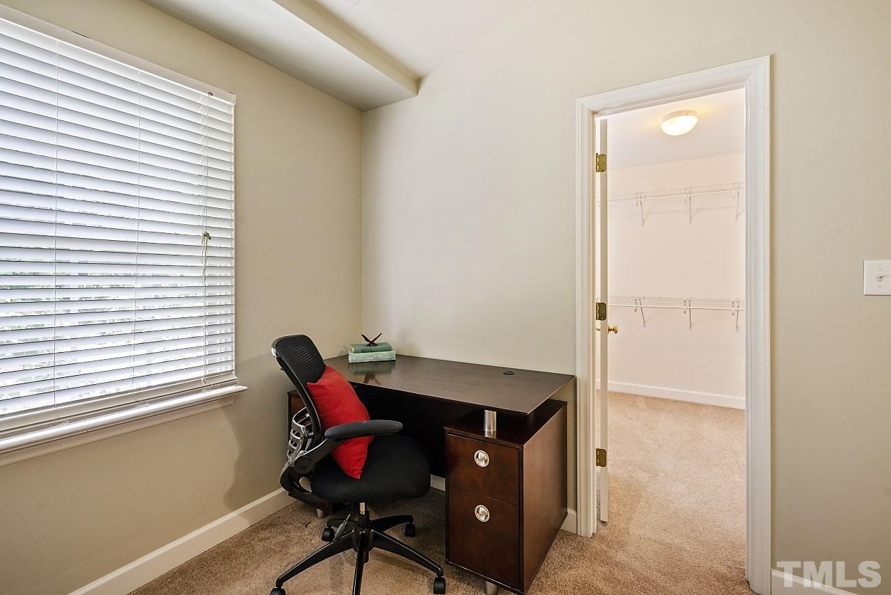 5423 Goldenglow Way Raleigh, NC 27606 - Photo 18 of 28 Gallery Image 18