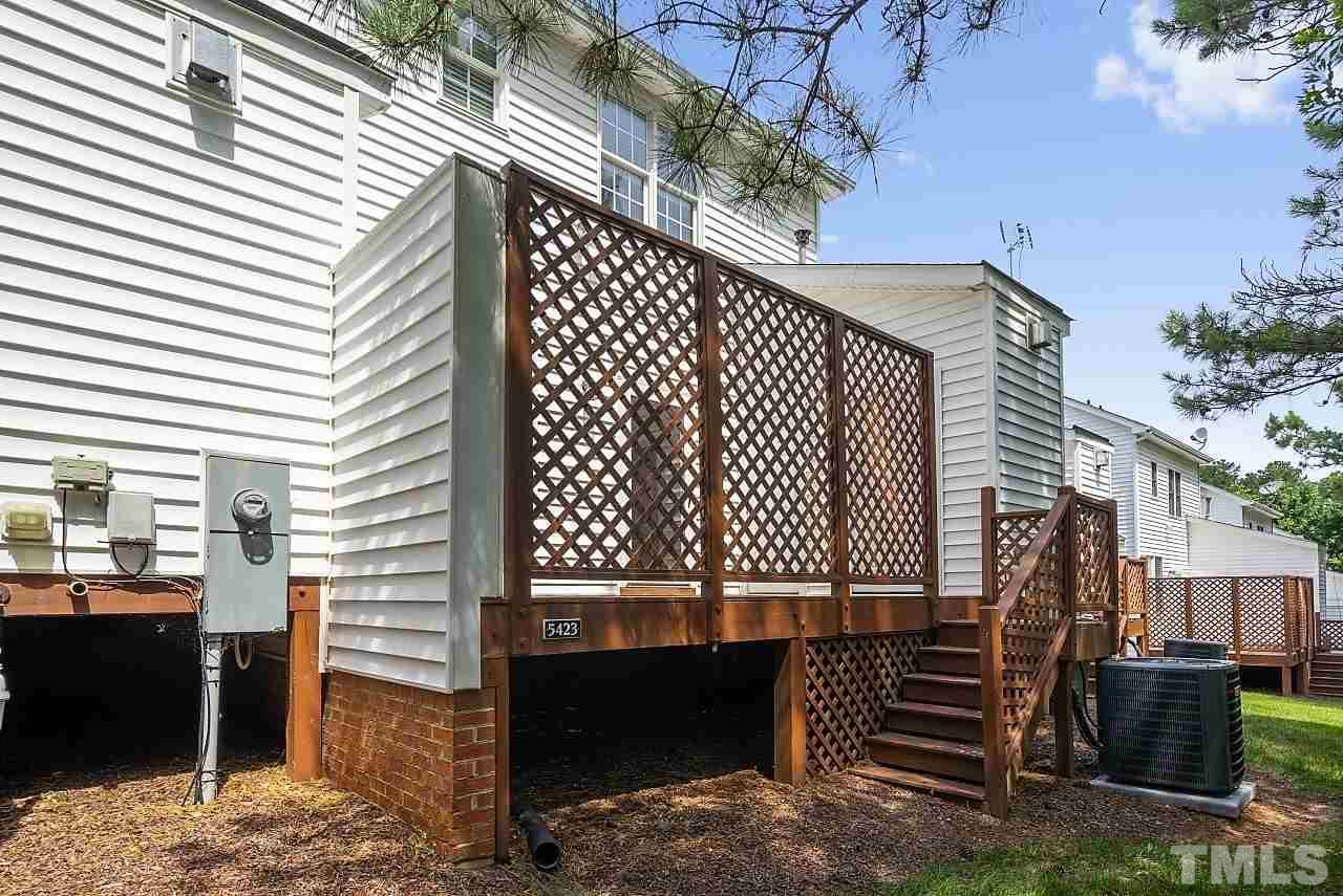 5423 Goldenglow Way Raleigh, NC 27606 - Photo 27 of 28 Gallery Image 27