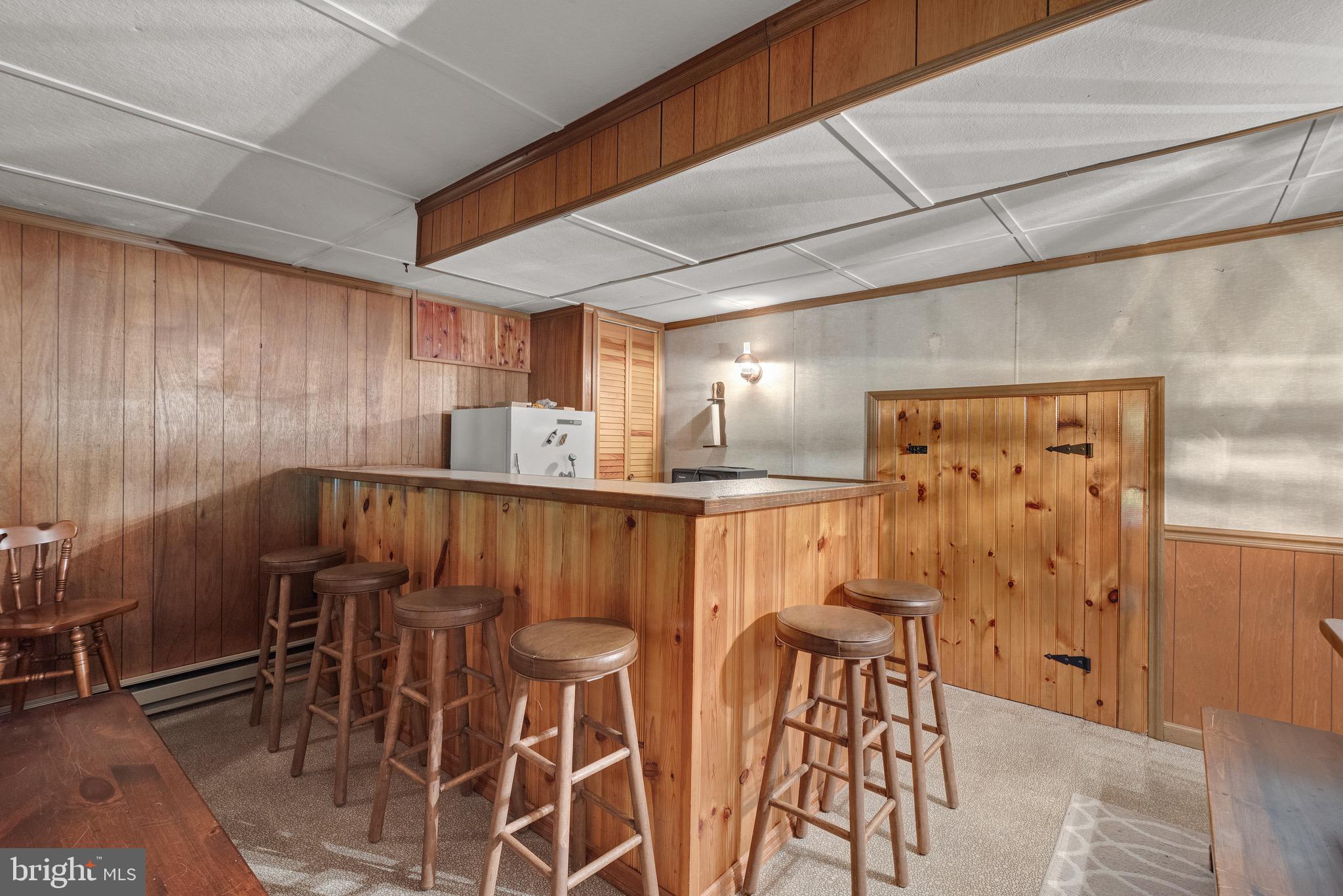 620 Kinderhook Road Columbia, PA 17512 - Photo 20 of 43 Bar Area