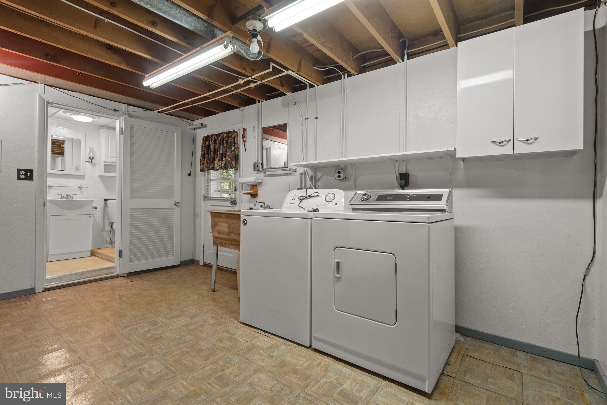620 Kinderhook Road Columbia, PA 17512 - Photo 24 of 43 Laundry and large basement area