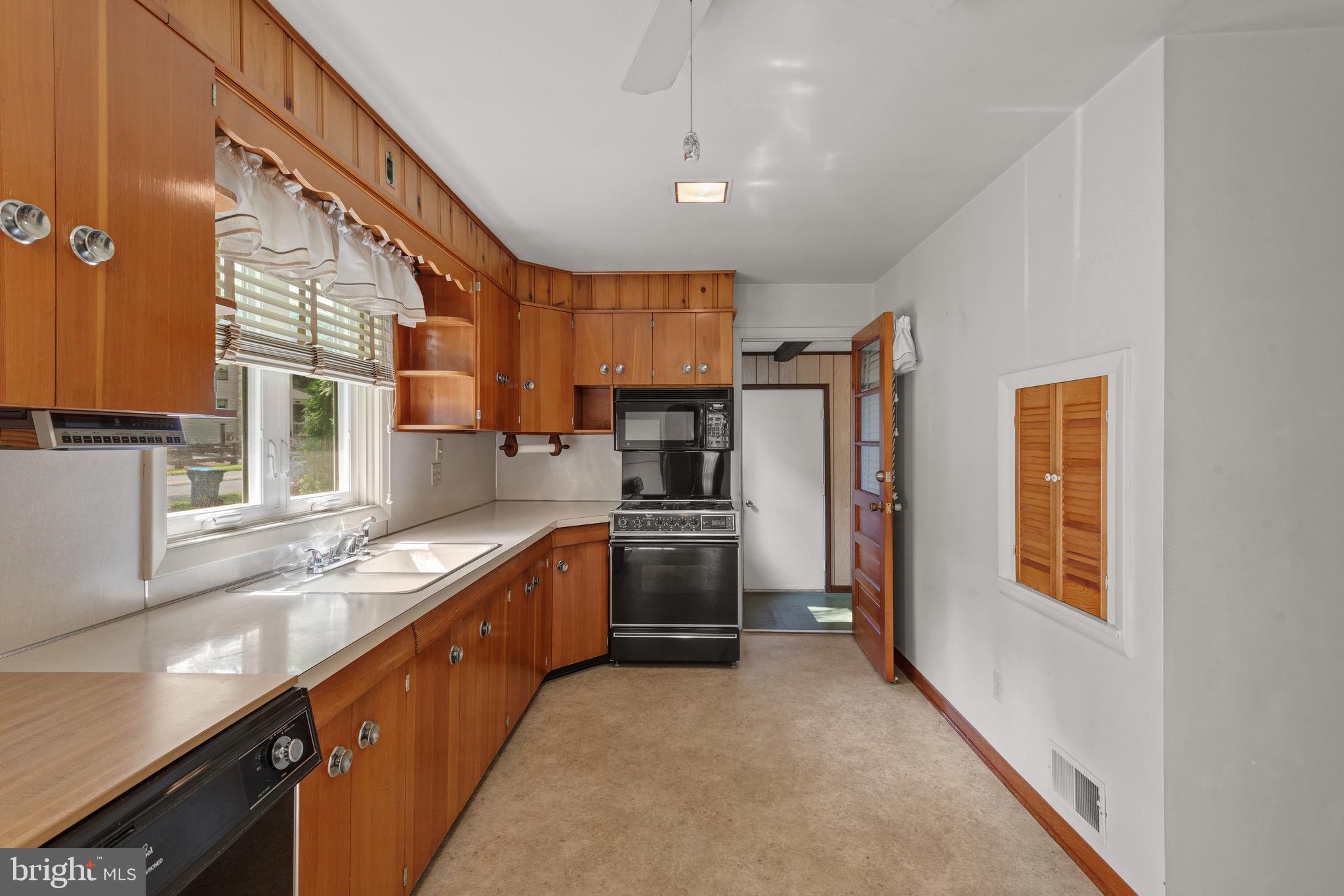 620 Kinderhook Road Columbia, PA 17512 - Photo 6 of 43 Gallery Image 6