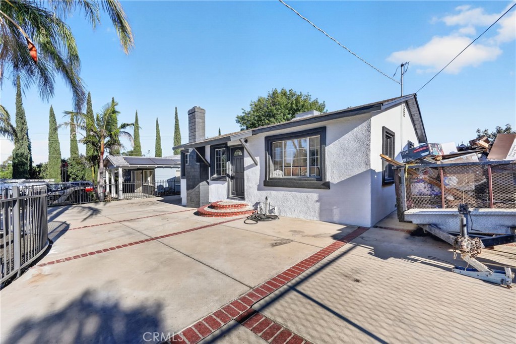3946 Tomlinson Avenue Riverside, CA 92503 - Photo 3 of 59
