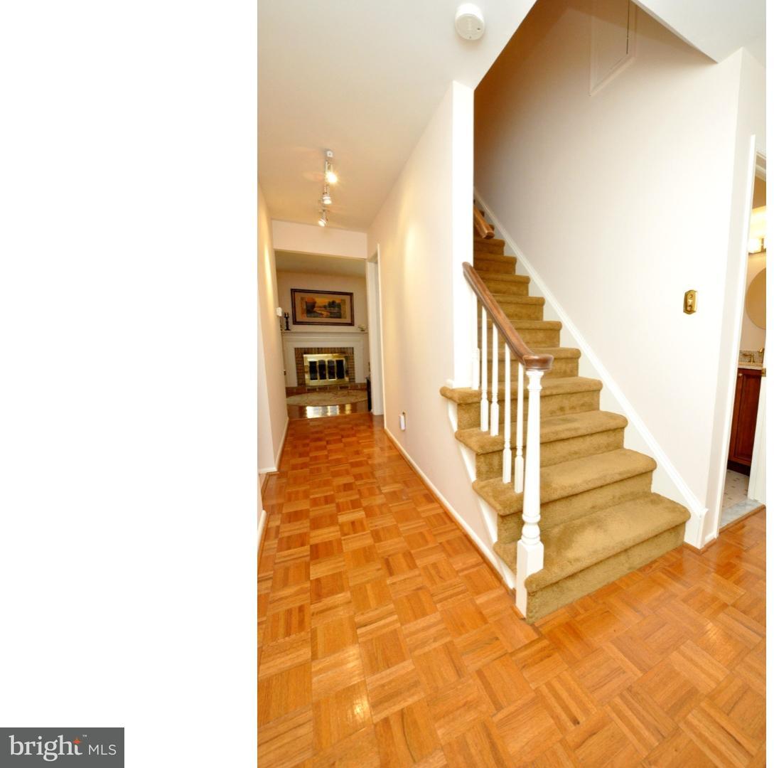 43 Farnwood Road Mount Laurel, NJ 08054 - Photo 2 of 21 Hallway
