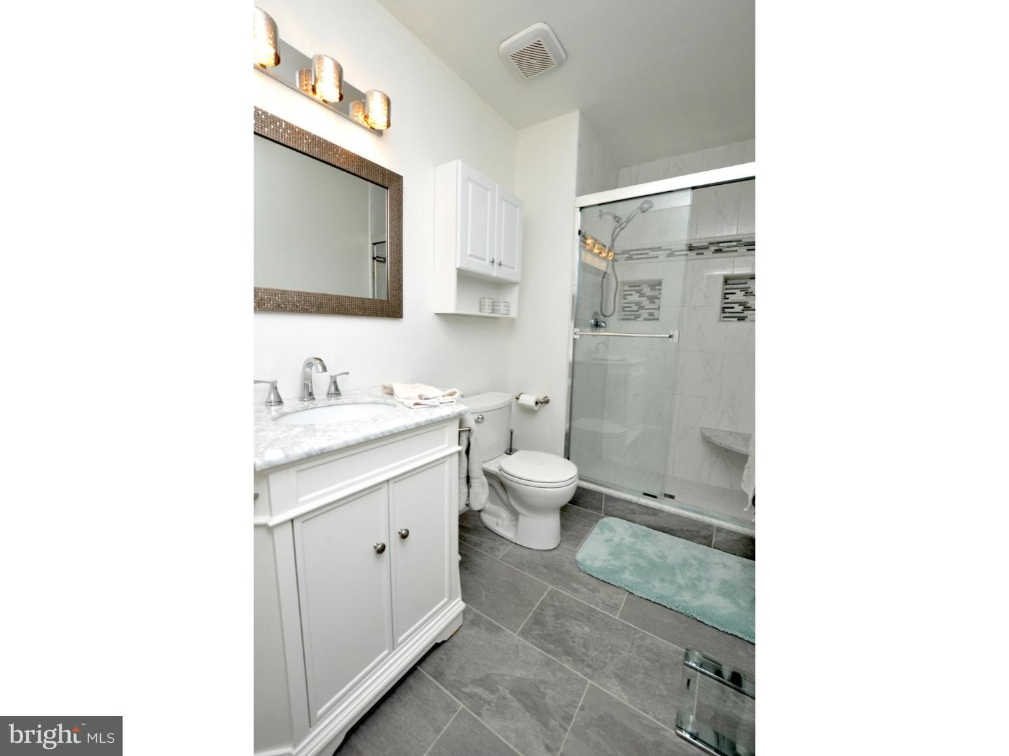 43 Farnwood Road Mount Laurel, NJ 08054 - Photo 15 of 21 Master Bathroom