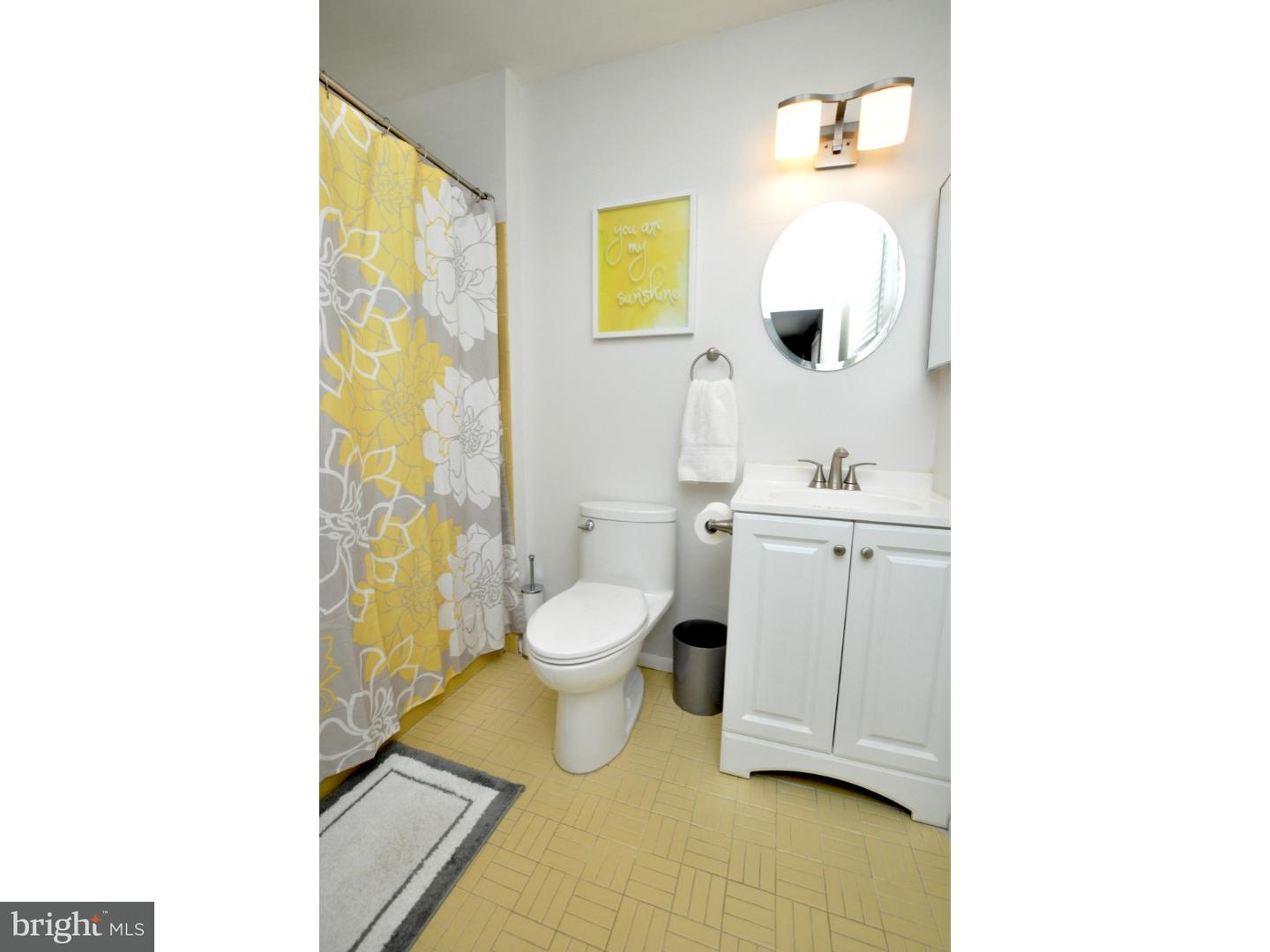 43 Farnwood Road Mount Laurel, NJ 08054 - Photo 18 of 21 Bathroom