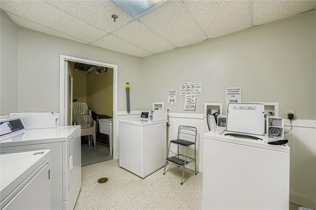1800 Clairmont Lake, Unit A325 Decatur, GA 30033 - Photo 22 of 51 a view of kitchen and sink