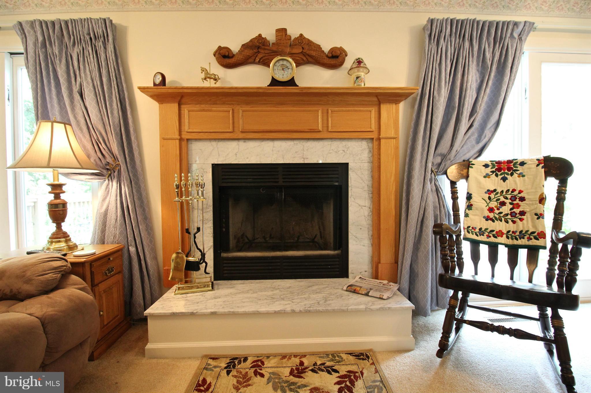 3913 Red Leaf Court Point of Rocks, MD 21777 - Photo 11 of 30 Living Room